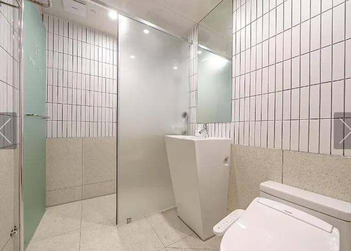 Brown Dot Hotel